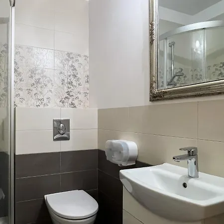 Shape&color Premium Hostel