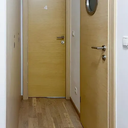 Shape&color Premium Hostel *