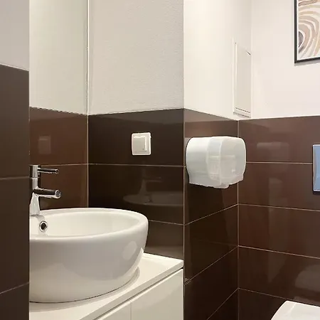 Auberge de jeunesse Shape&color Premium