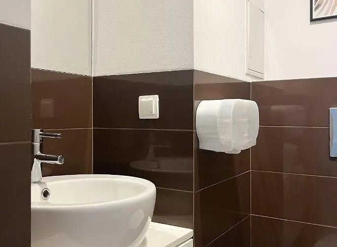 Hostel Shape&color Premium