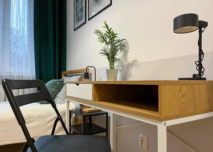 Shape&color Premium Hostel